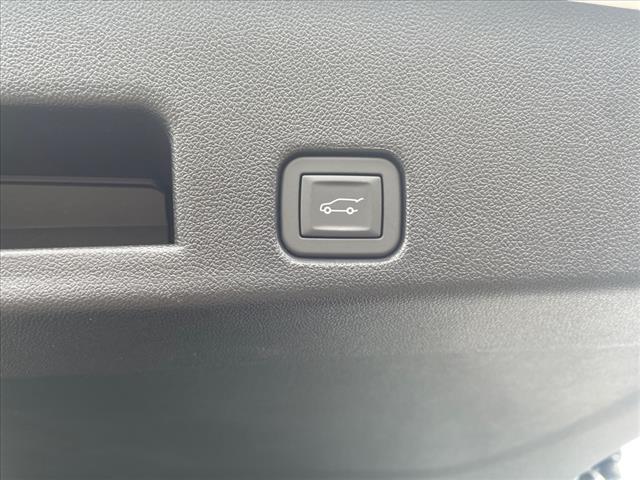 new 2025 Chevrolet Traverse car, priced at $41,945