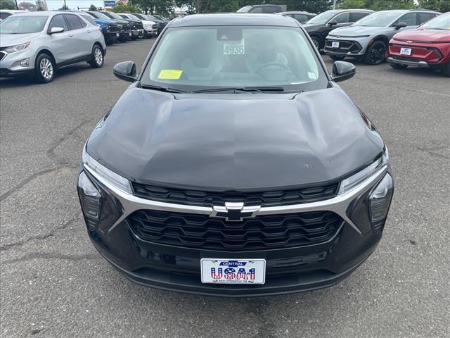 new 2025 Chevrolet Trax car, priced at $21,165