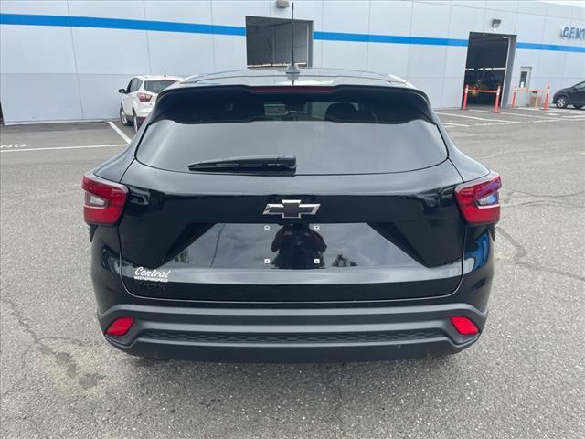 new 2025 Chevrolet Trax car, priced at $21,165