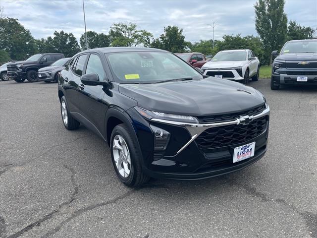 new 2025 Chevrolet Trax car, priced at $21,165
