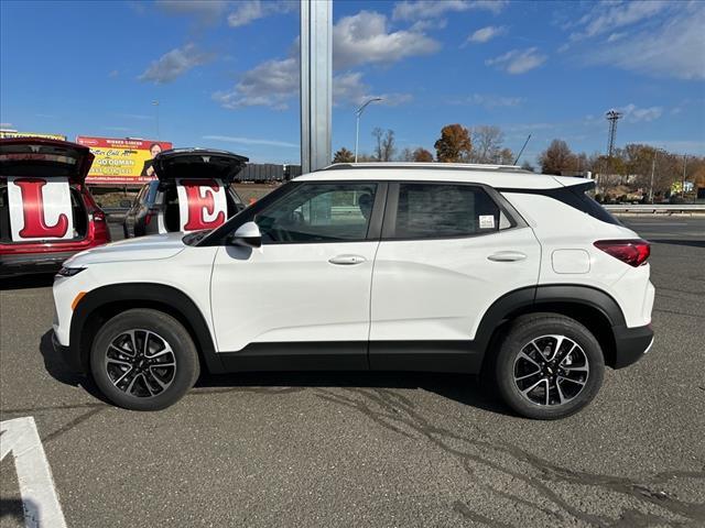 new 2025 Chevrolet TrailBlazer car, priced at $26,490