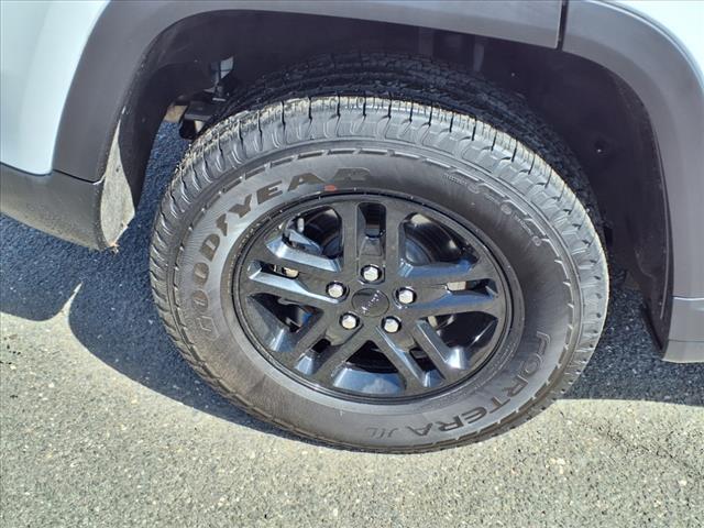 used 2023 Jeep Grand Cherokee car, priced at $33,995