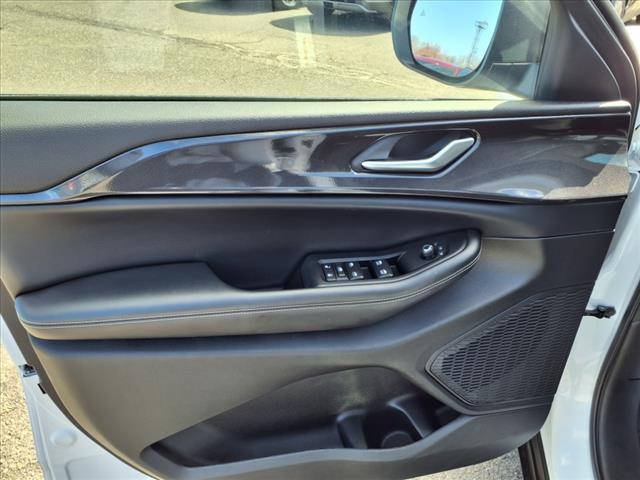 used 2023 Jeep Grand Cherokee car, priced at $33,995