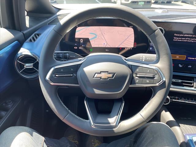 new 2025 Chevrolet Equinox EV car, priced at $31,090
