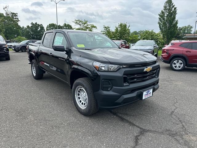 new 2025 Chevrolet Colorado car, priced at $33,690