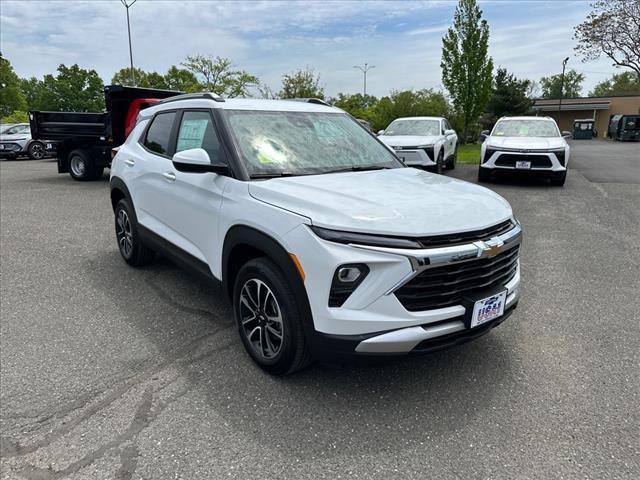 new 2025 Chevrolet TrailBlazer car, priced at $27,929