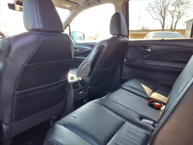 used 2022 Honda Pilot car, priced at $32,995