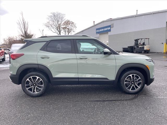 new 2025 Chevrolet TrailBlazer car, priced at $27,829