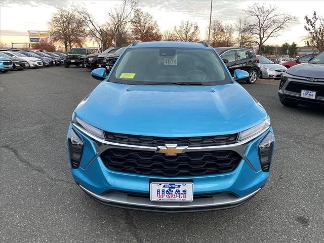 new 2025 Chevrolet Trax car, priced at $23,880