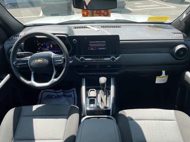 new 2025 Chevrolet Colorado car, priced at $30,639