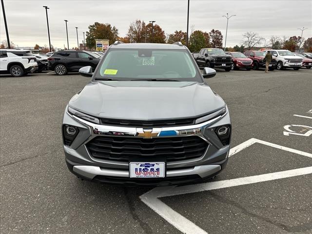 new 2025 Chevrolet TrailBlazer car, priced at $27,580