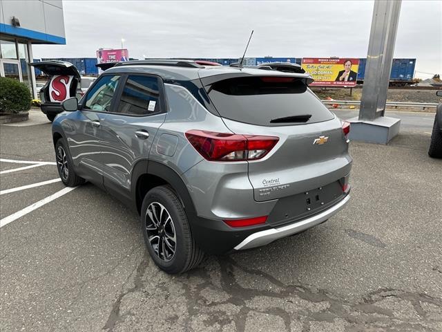 new 2025 Chevrolet TrailBlazer car, priced at $27,580