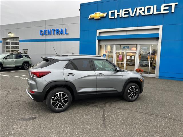 new 2025 Chevrolet TrailBlazer car, priced at $27,580