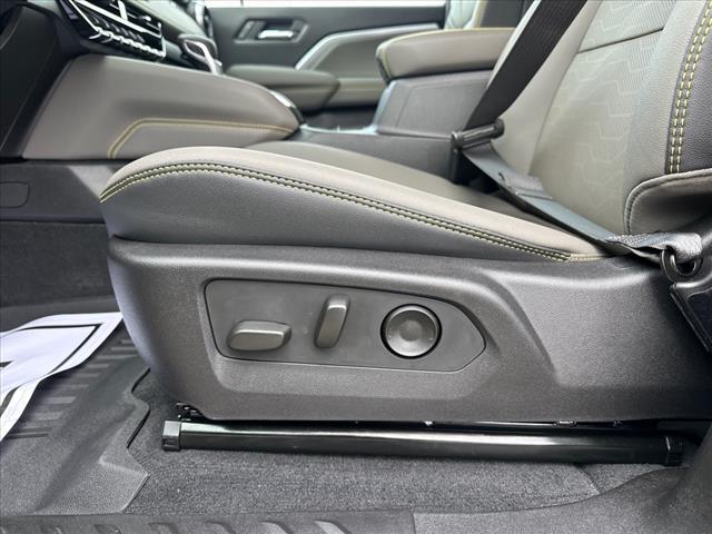 new 2025 Chevrolet Colorado car, priced at $52,470