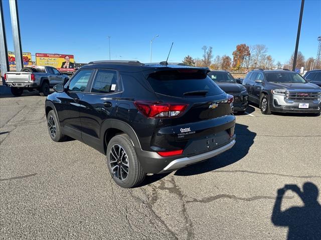 new 2025 Chevrolet TrailBlazer car, priced at $27,085