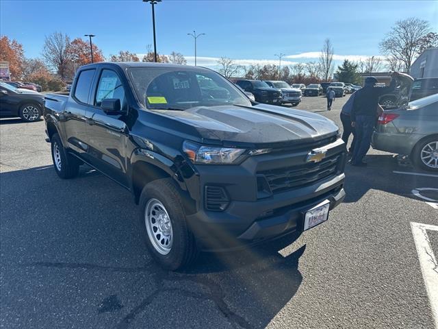 new 2024 Chevrolet Colorado car, priced at $37,350