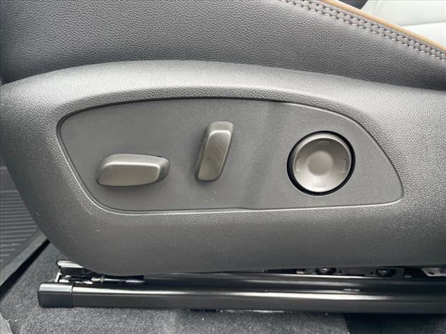 new 2025 Chevrolet Traverse car, priced at $55,395