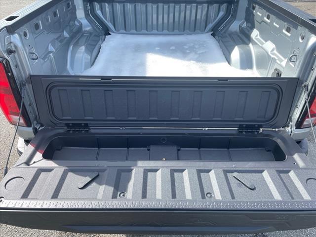 new 2025 Chevrolet Colorado car, priced at $45,114