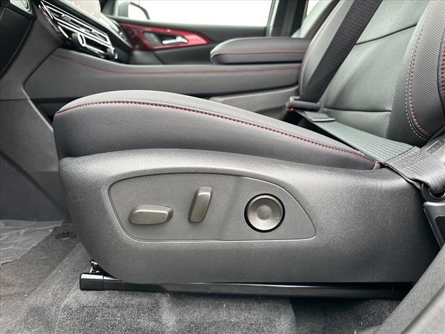new 2025 Chevrolet Traverse car, priced at $49,594