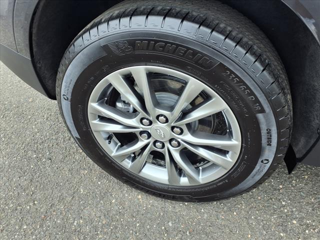 used 2023 Cadillac XT5 car, priced at $38,995
