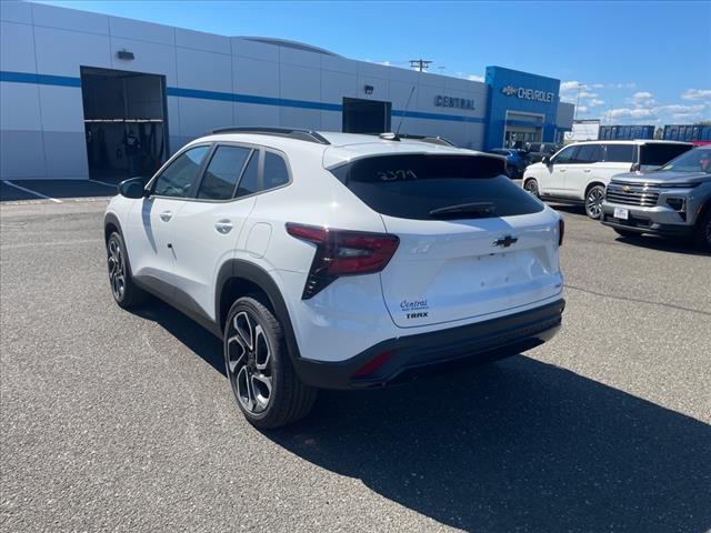 new 2025 Chevrolet Trax car, priced at $26,085