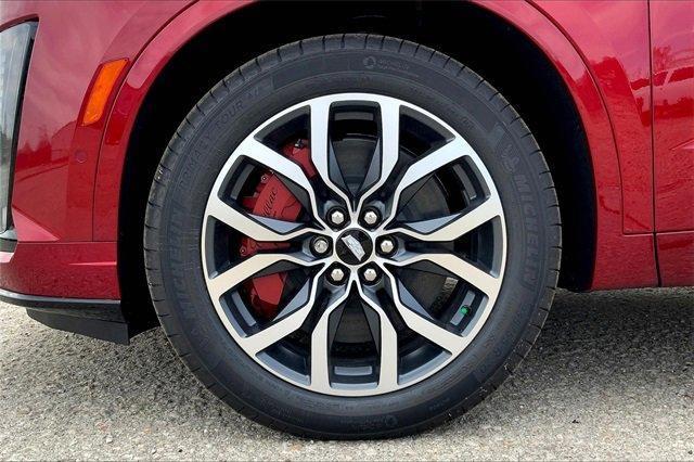 new 2025 Cadillac XT6 car, priced at $66,415