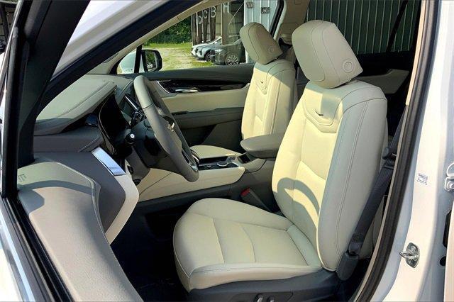 new 2025 Cadillac XT6 car, priced at $63,764