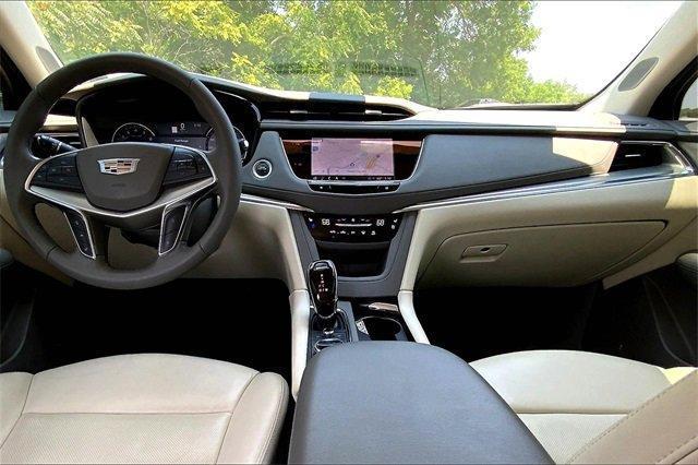 used 2022 Cadillac XT5 car, priced at $32,858