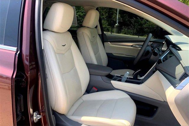 used 2022 Cadillac XT5 car, priced at $32,858