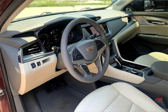 used 2022 Cadillac XT5 car, priced at $32,858