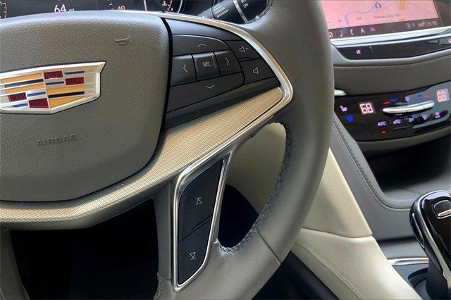 used 2022 Cadillac XT5 car, priced at $32,858