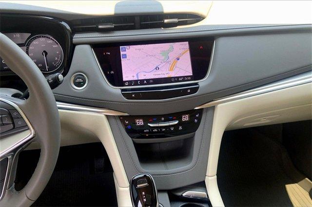 used 2022 Cadillac XT5 car, priced at $32,858