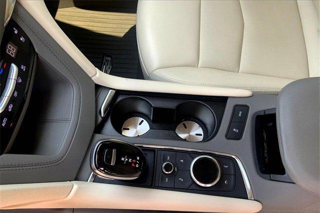 used 2022 Cadillac XT5 car, priced at $32,858