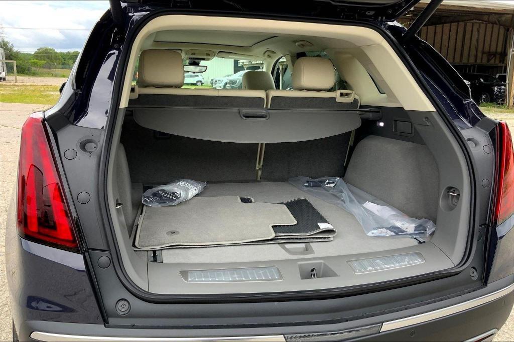 new 2025 Cadillac XT5 car, priced at $59,789