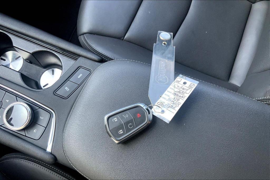 used 2025 Cadillac XT6 car, priced at $45,923