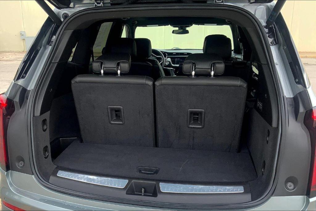 used 2025 Cadillac XT6 car, priced at $45,923