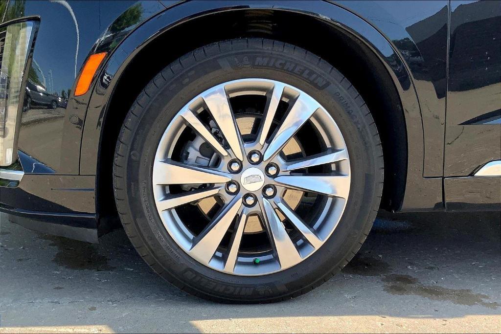 used 2022 Cadillac XT6 car, priced at $35,982