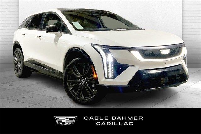 new 2025 Cadillac OPTIQ car, priced at $60,894