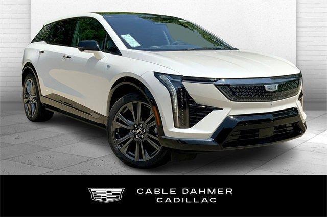 new 2025 Cadillac OPTIQ car, priced at $60,894