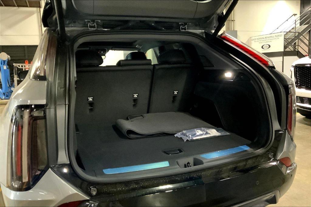 new 2025 Cadillac OPTIQ car, priced at $55,914