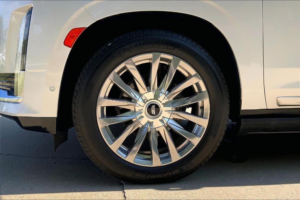 used 2022 Cadillac Escalade ESV car, priced at $57,731