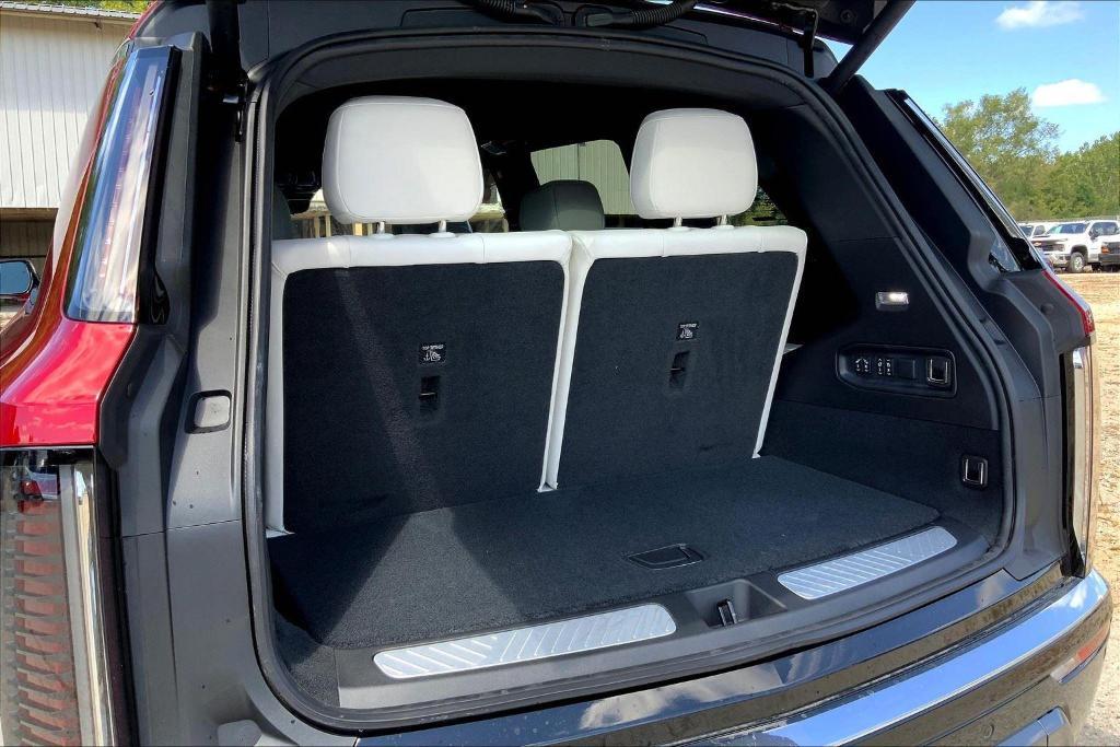 new 2026 Cadillac VISTIQ car, priced at $80,315