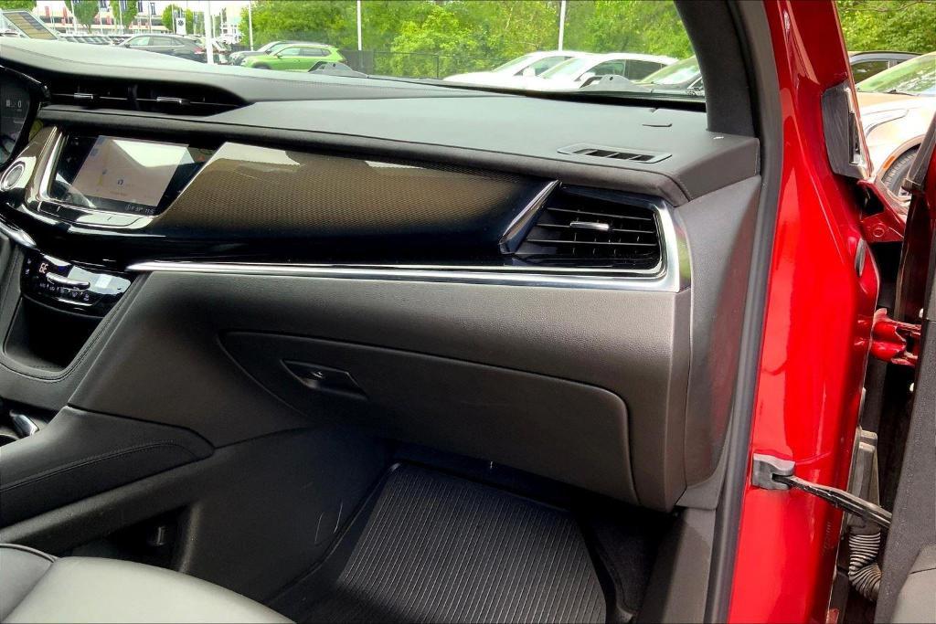 used 2024 Cadillac XT6 car, priced at $38,428