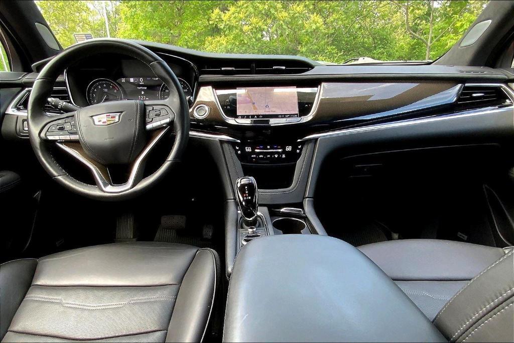used 2024 Cadillac XT6 car, priced at $38,428