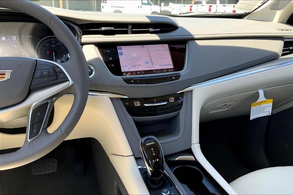 new 2025 Cadillac XT5 car, priced at $59,789