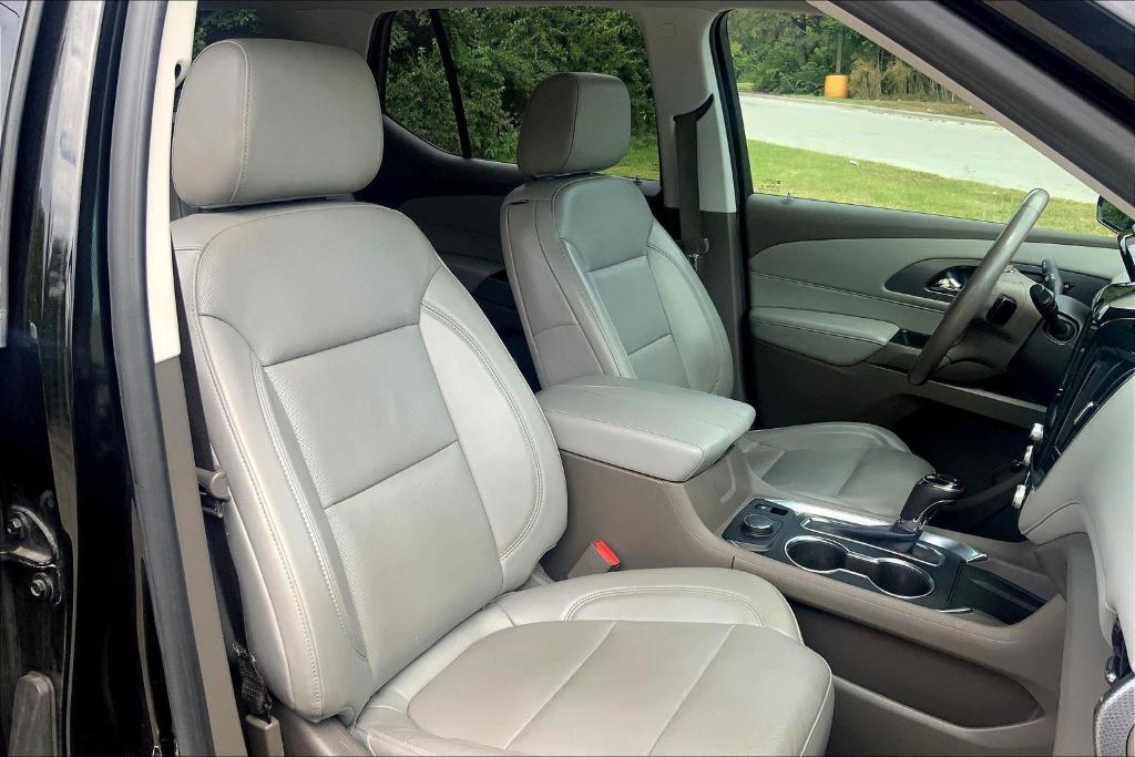 used 2018 Chevrolet Traverse car, priced at $18,452