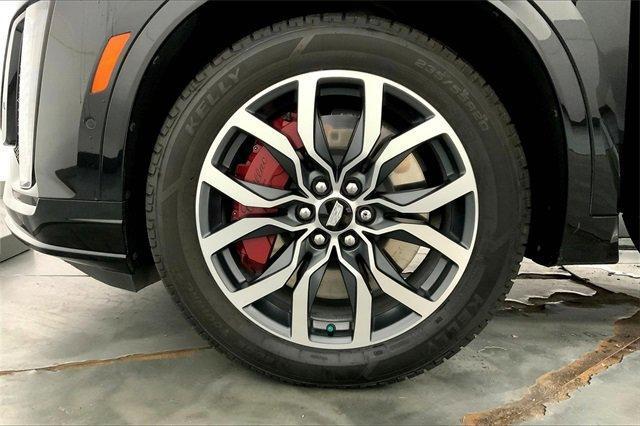 used 2024 Cadillac XT6 car, priced at $42,218