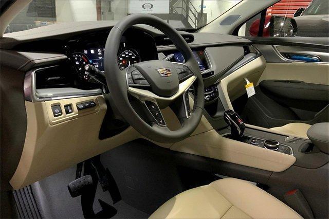 new 2025 Cadillac XT5 car, priced at $58,799