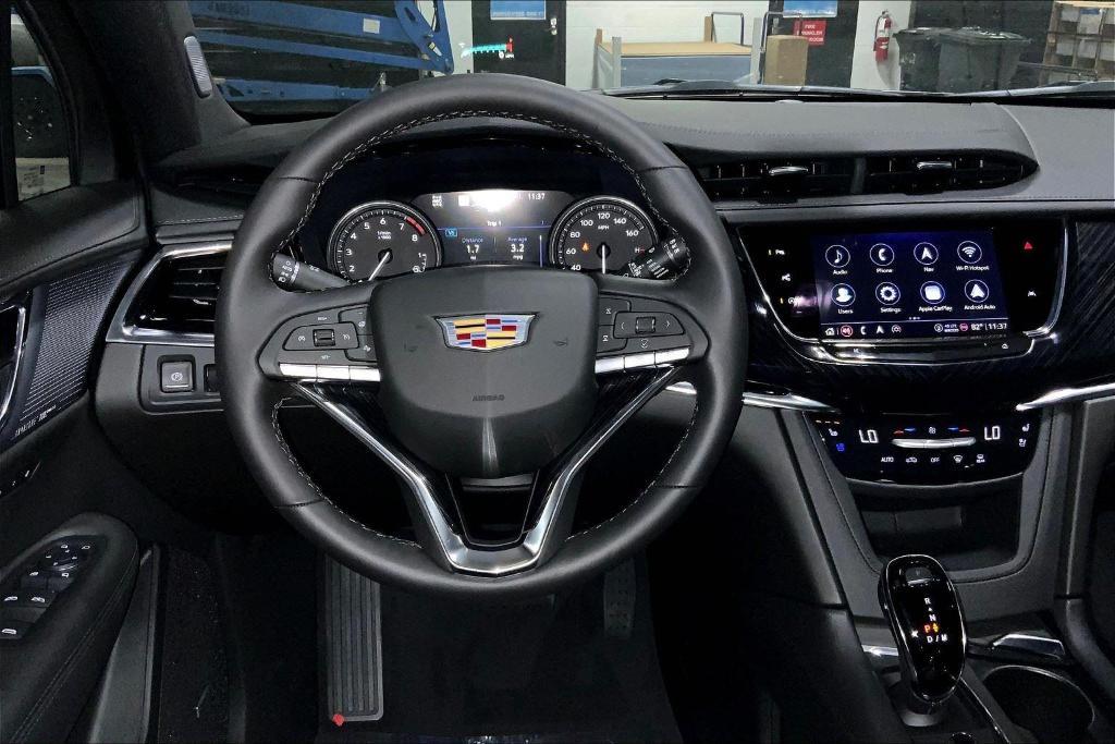 new 2025 Cadillac XT6 car, priced at $62,514