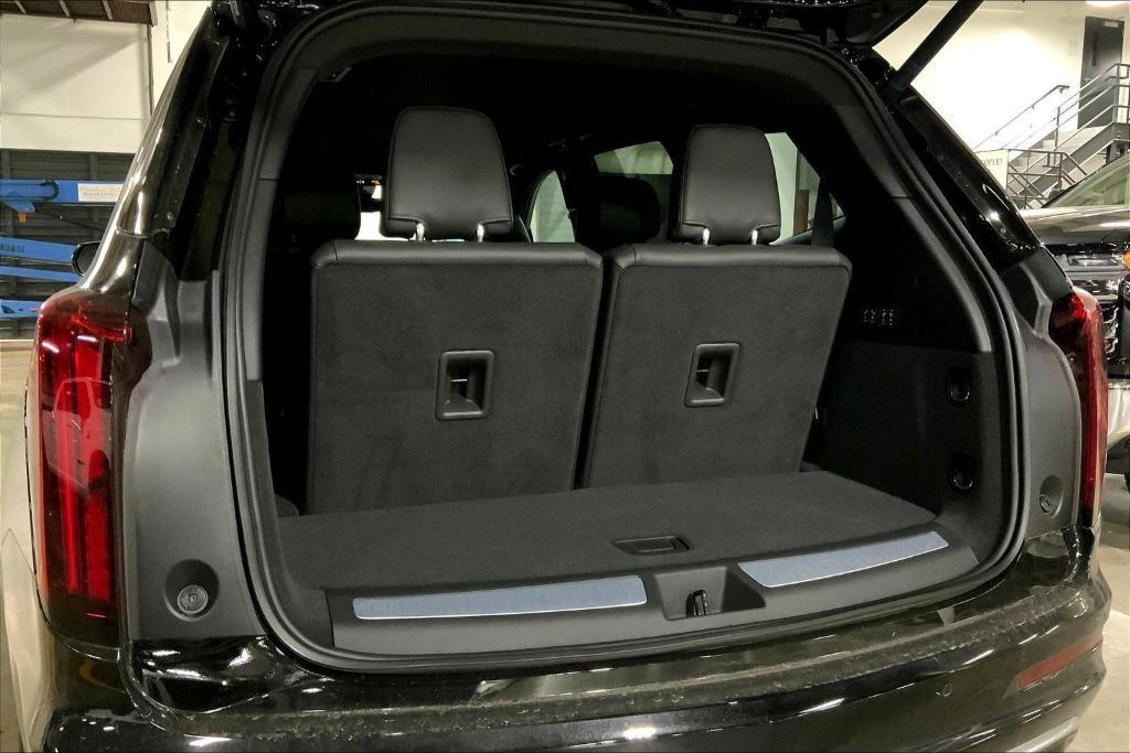 new 2025 Cadillac XT6 car, priced at $62,514